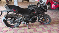 Black Bajaj Pulsar N150