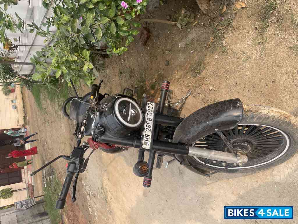 Royal Enfield Classic Stealth Black Royal Enfield Classic Stealth Black