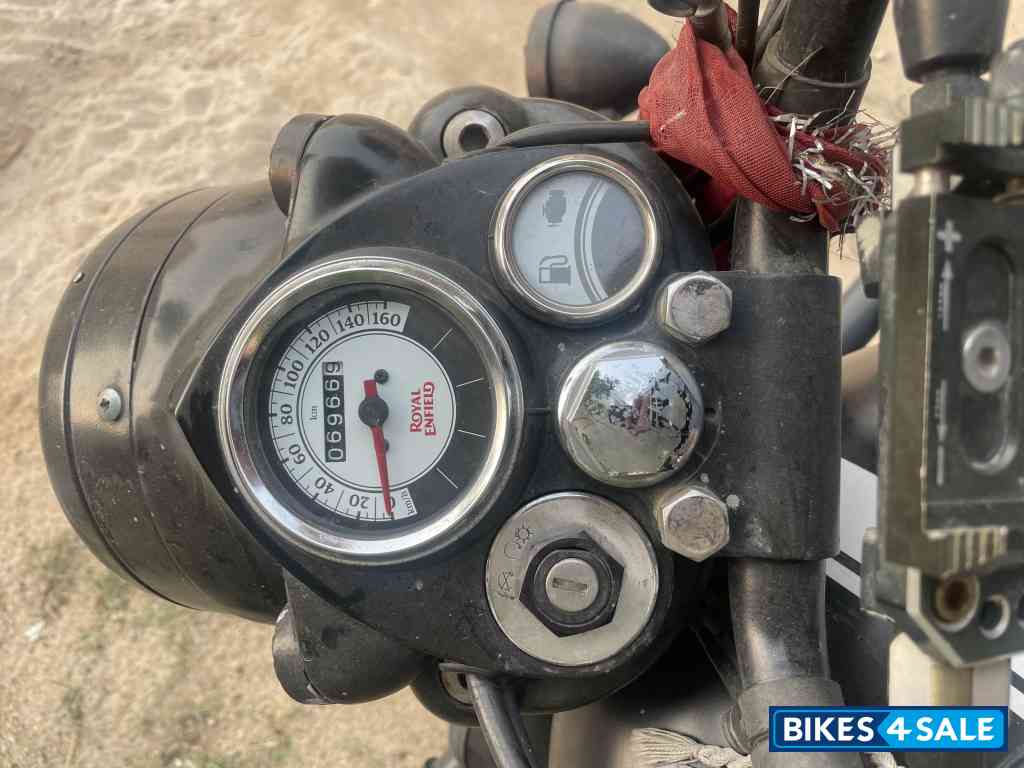 Royal Enfield Classic Stealth Black Royal Enfield Classic Stealth Black