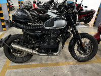 Yezdi Scrambler Dual Tone 2022 Model