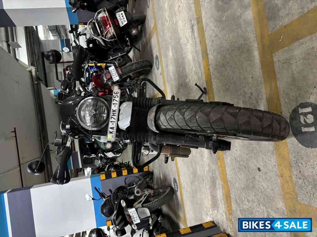 Yezdi Scrambler Dual Tone Yezdi Scrambler Dual Tone