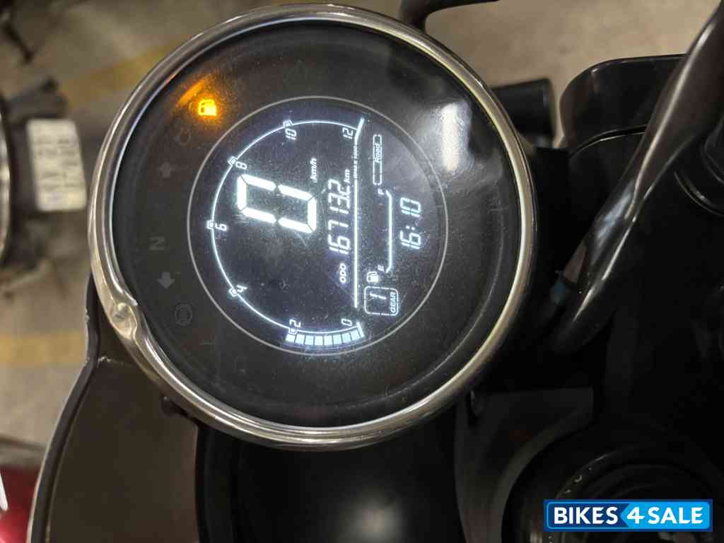 Yezdi Scrambler Dual Tone Yezdi Scrambler Dual Tone