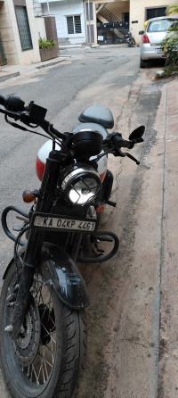 Jawa 42 Bobber Red Sheen