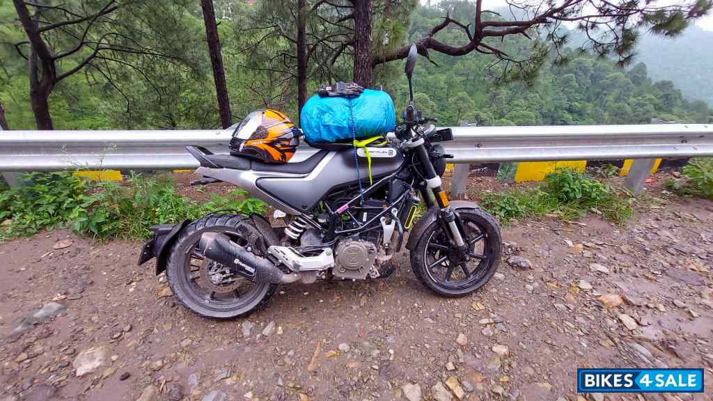 Dark Galvano Matt Husqvarna Svartpilen 250