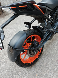 Metalic Grey KTM Duke 200