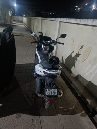 White Keeway Vieste 300