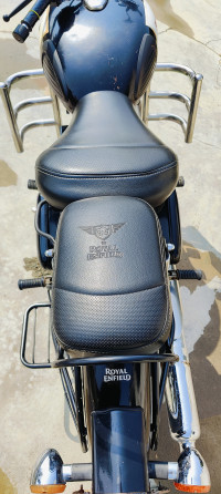 Black Royal Enfield Classic 350