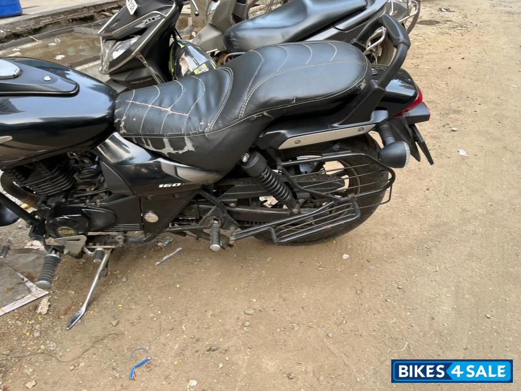 Black Bajaj Avenger Street 160 BS6 Black Bajaj Avenger Street 160 BS6