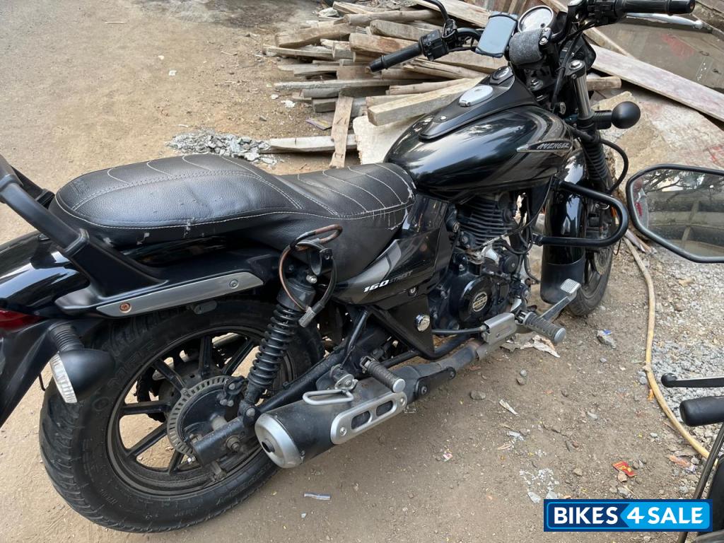 Black Bajaj Avenger Street 160 BS6 Black Bajaj Avenger Street 160 BS6