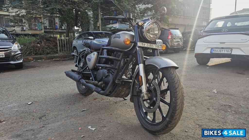 Royal Enfield Classic Gunmetal Grey Royal Enfield Classic Gunmetal Grey