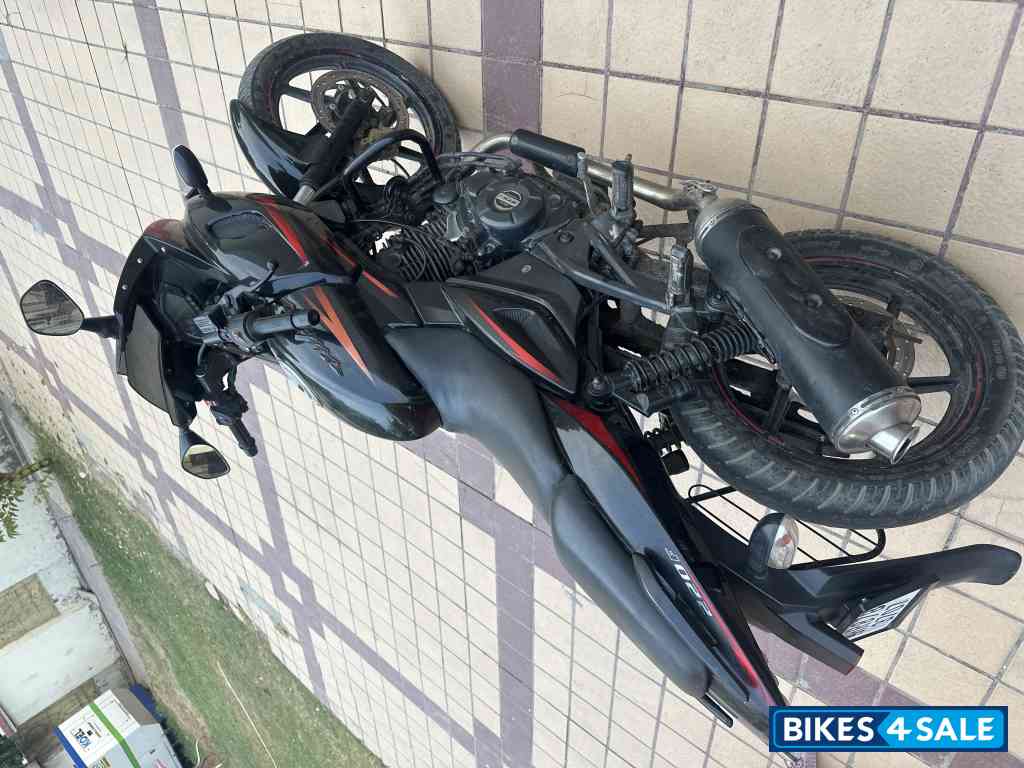 Bajaj Pulsar 220F Bajaj Pulsar 220F