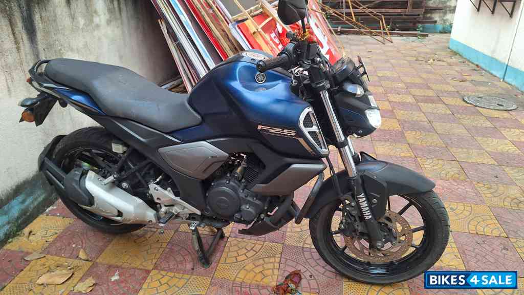 Matt Blue Yamaha FZ-S FI V3 Matt Blue Yamaha FZ-S FI V3