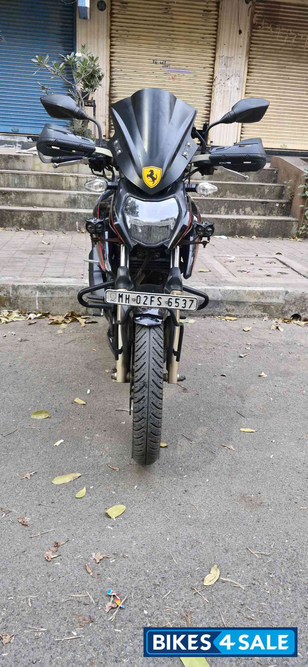 Black TVS Apache RTR 200 4V 2022 Black TVS Apache RTR 200 4V 2022