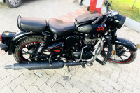 Royal Enfield Classic Stealth Black 2021 Model