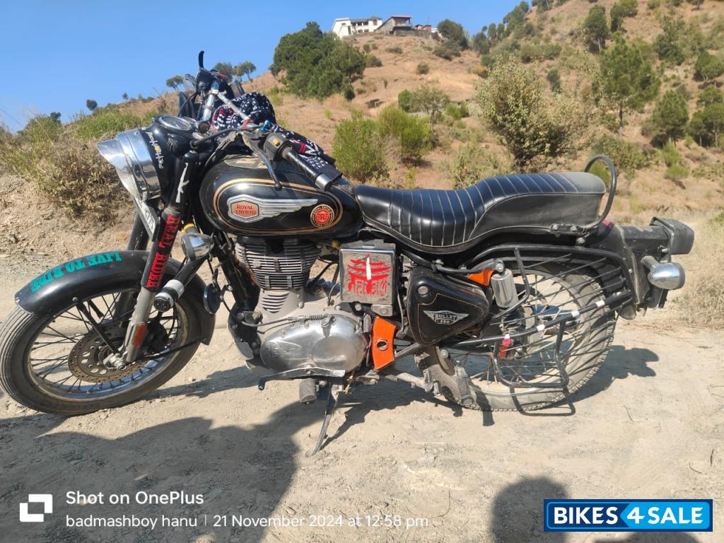 Black Royal Enfield Bullet Standard 350 Black Royal Enfield Bullet Standard 350
