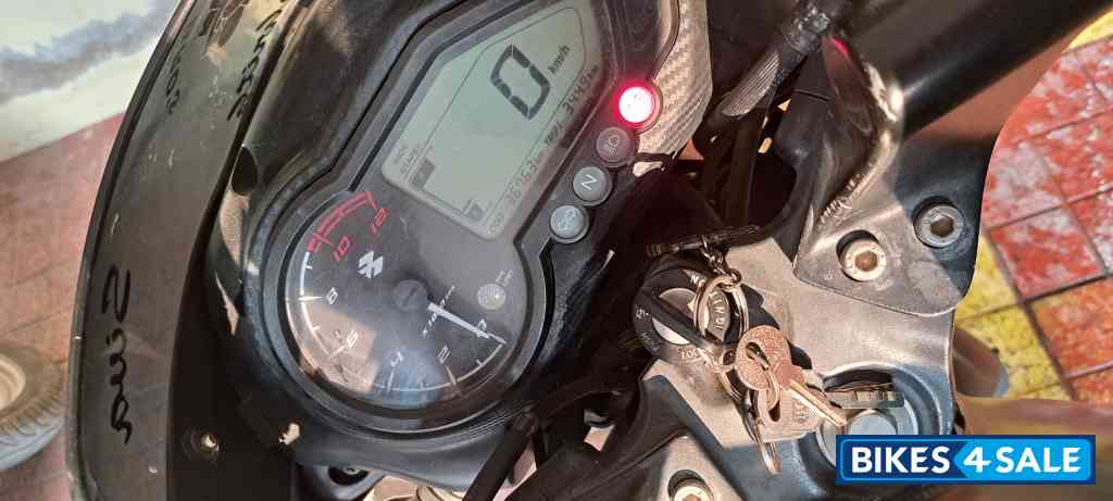 Bajaj Pulsar 125 Neon Disc Single Seat Bajaj Pulsar 125 Neon Disc Single Seat