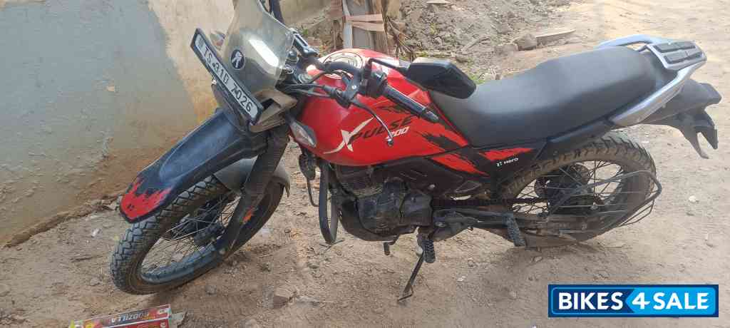 Red Hero XPulse 200 Red Hero XPulse 200