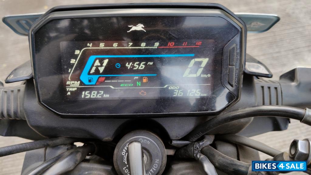 Black TVS Raider 125