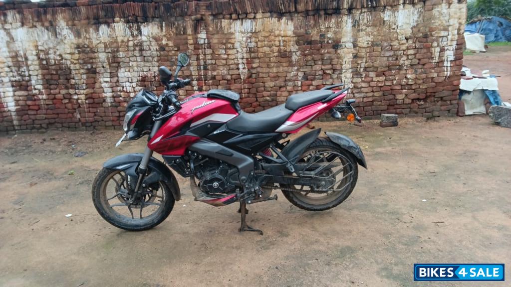 Wine Red Bajaj Pulsar 200 NS ABS Wine Red Bajaj Pulsar 200 NS ABS