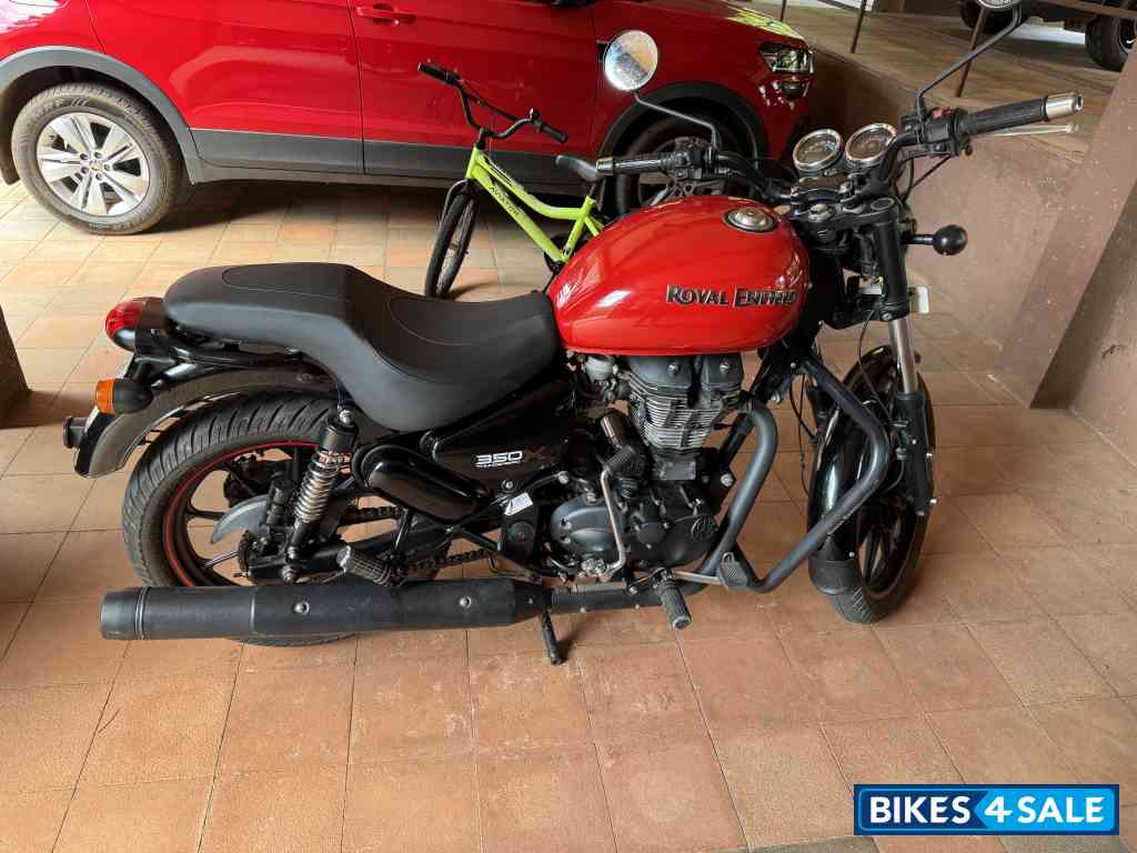 Red Royal Enfield Thunderbird X 350 Red Royal Enfield Thunderbird X 350
