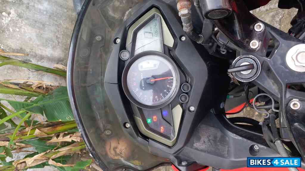 Red Bajaj Pulsar AS 150 Red Bajaj Pulsar AS 150