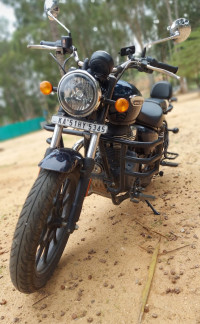 Royal Enfield Meteor 350 Stellar