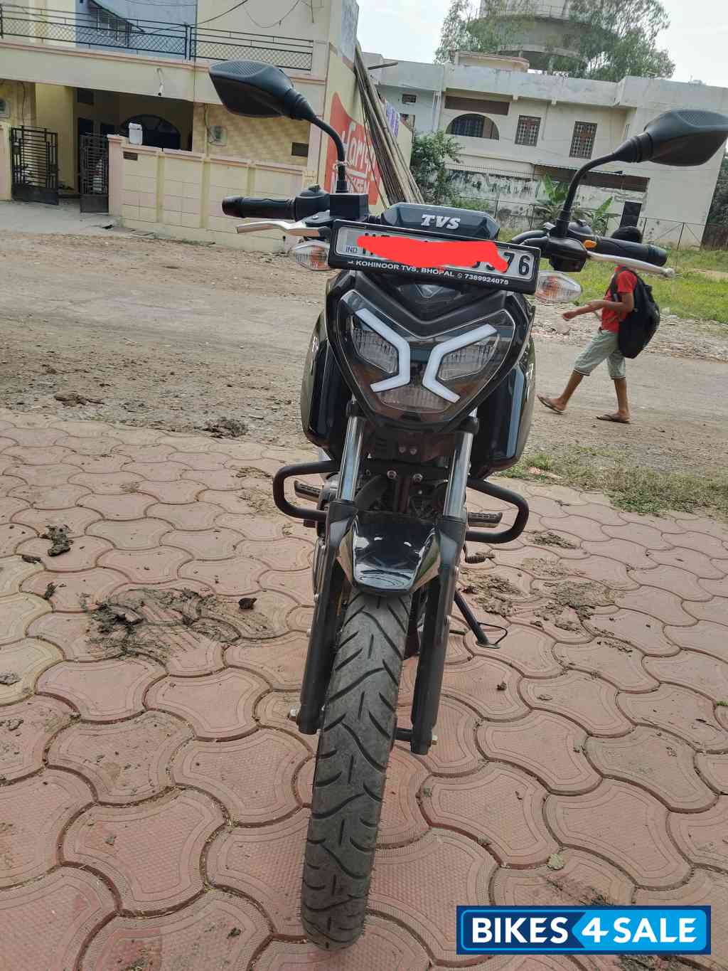 Black TVS Raider Single Seat Black TVS Raider Single Seat