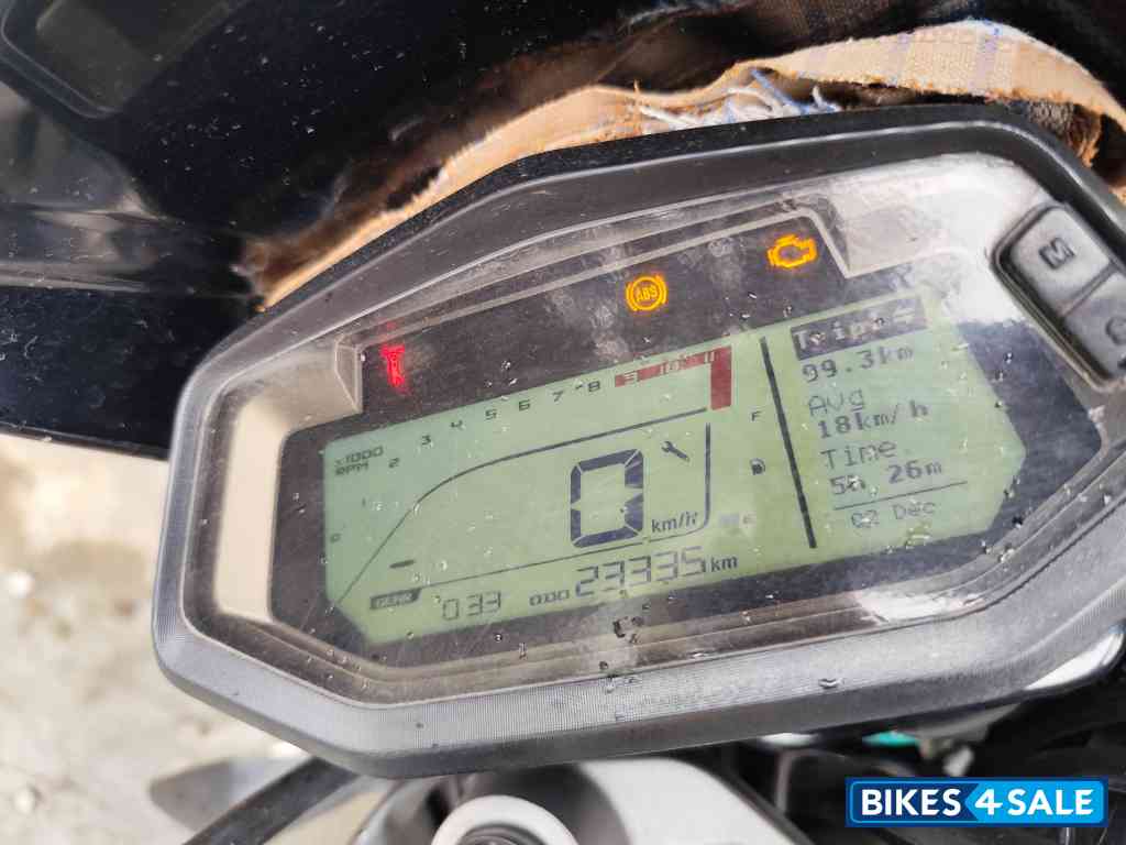 Withe With Blue Hero Xpulse 200 4V 2023 Edition