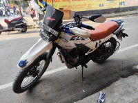 Withe With Blue Hero Xpulse 200 4V 2023 Edition