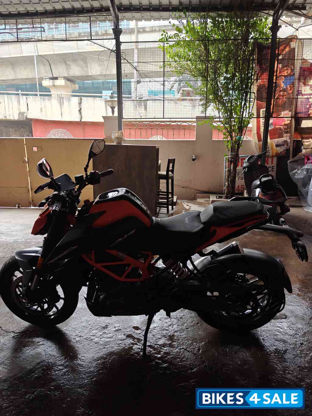 Liquid Metal KTM Duke 390 2022 Liquid Metal KTM Duke 390 2022