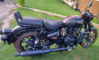 Royal Enfield Classic Stealth Black 2022 Model