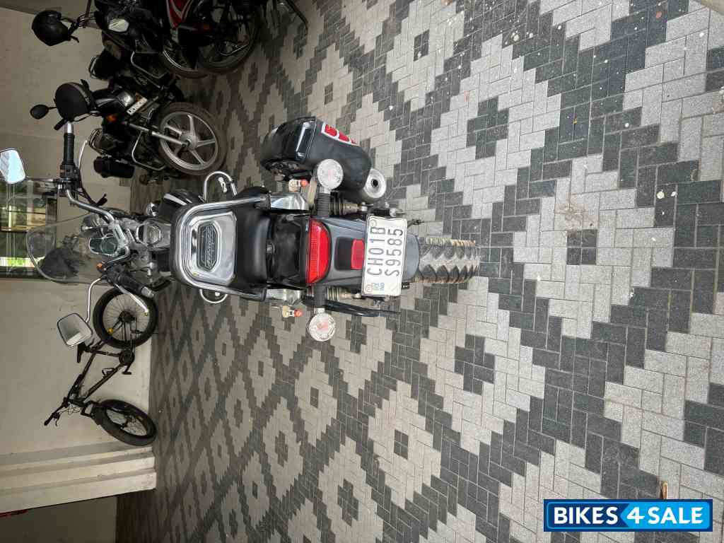 Bajaj Avenger Cruise 220 Bajaj Avenger Cruise 220