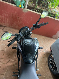 Black Bajaj Dominar 250