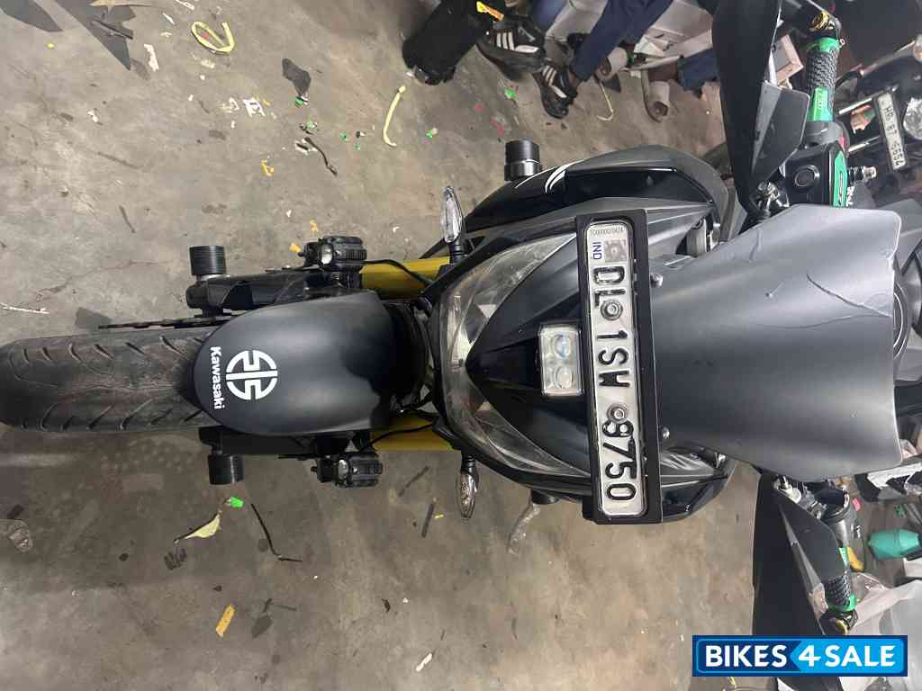 Black Kawasaki Z800 Black Kawasaki Z800