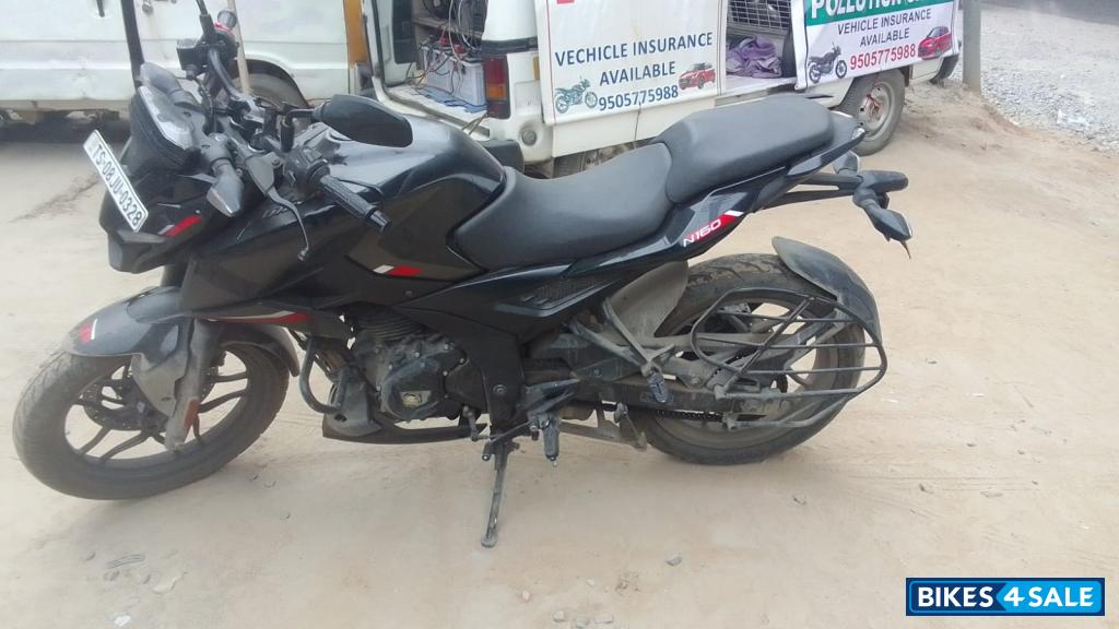 Black Bajaj Pulsar N160 Dual Channel ABS Black Bajaj Pulsar N160 Dual Channel ABS