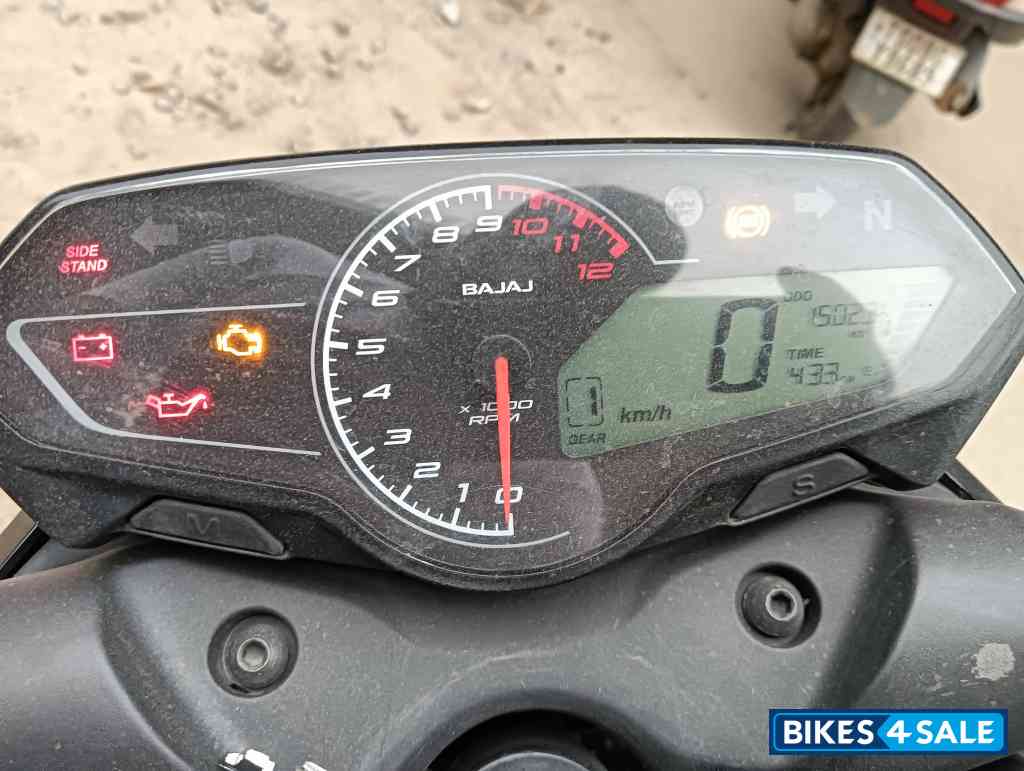 Black Bajaj Pulsar N160 Dual Channel ABS Black Bajaj Pulsar N160 Dual Channel ABS