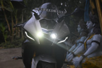 Metallic Grey Yamaha R15M