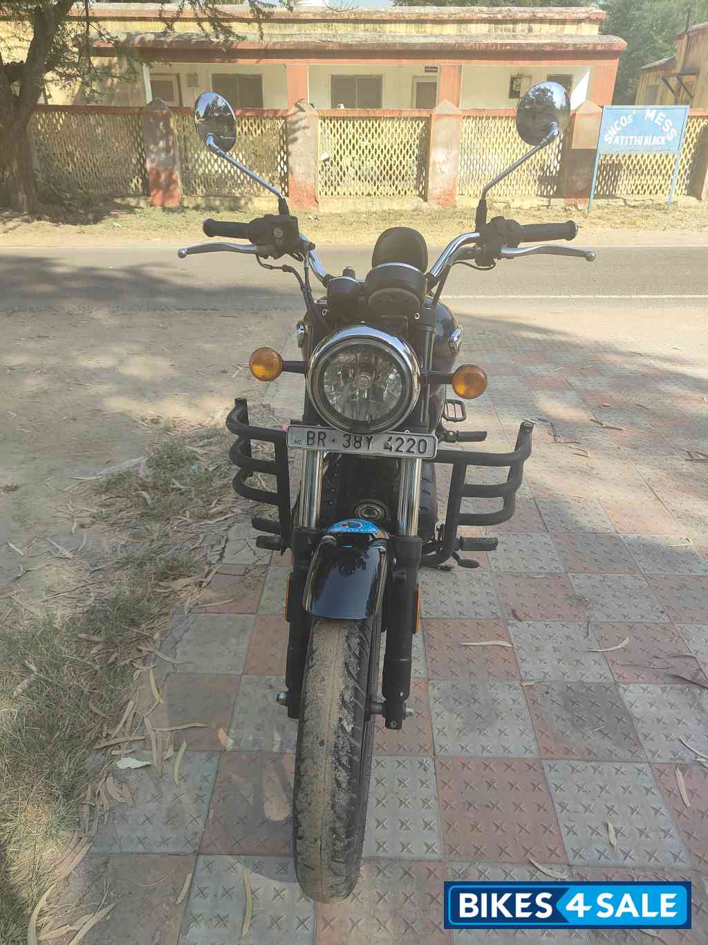 Stellar Blue Royal Enfield Meteor 350 Stellar Stellar Blue Royal Enfield Meteor 350 Stellar