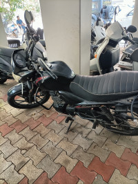 Black Suzuki SlingShot