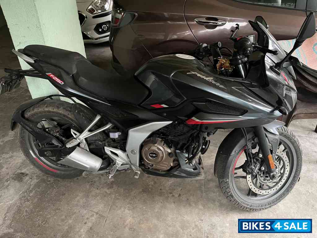 Grey Bajaj Pulsar F250 Grey Bajaj Pulsar F250