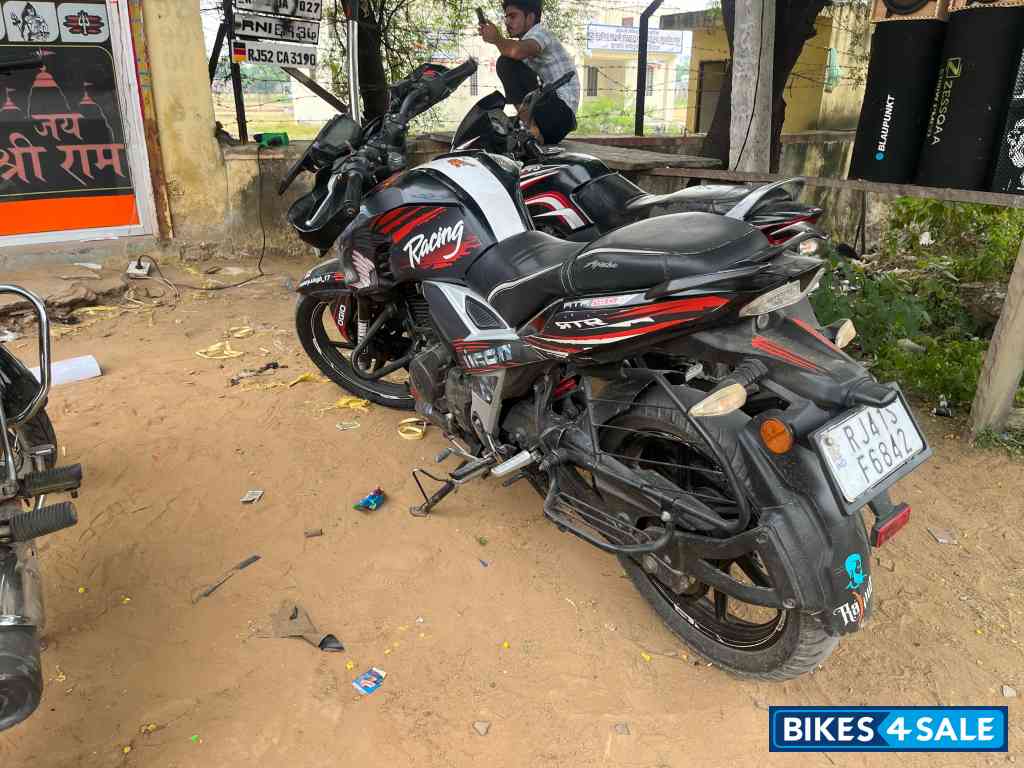 TVS Apache RTR 160 4V TVS Apache RTR 160 4V