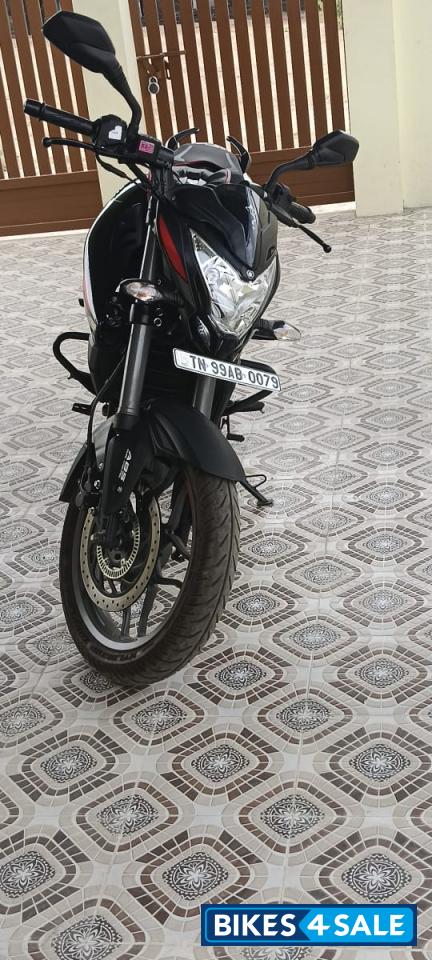 Glossy Ebony Black Bajaj Pulsar NS200
