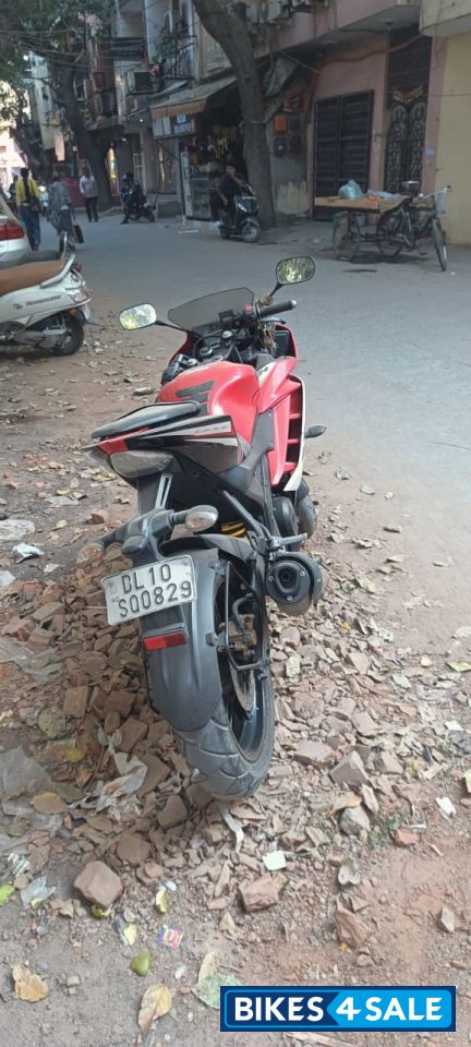 Yamaha YZF R15 V2 Yamaha YZF R15 V2