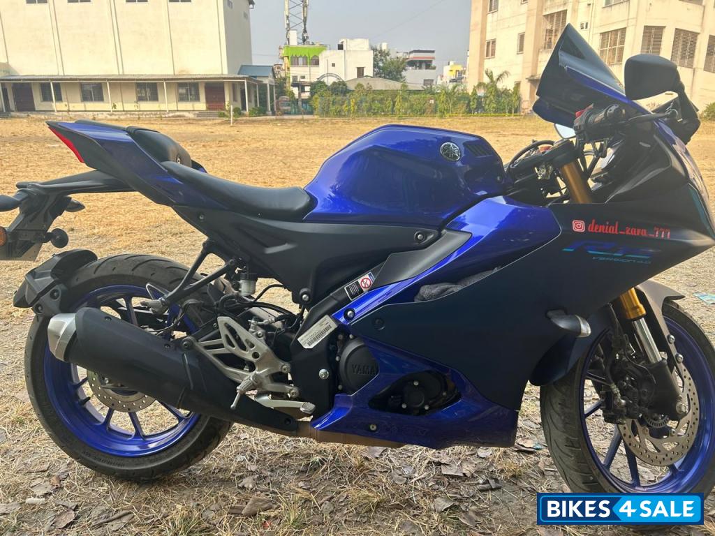 Blue Yamaha R15 V4 Blue Yamaha R15 V4