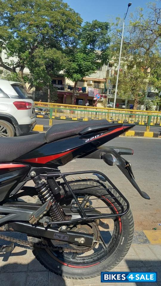 Bajaj Pulsar 220F Bajaj Pulsar 220F