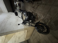 Black Bajaj Avenger Street 160 BS6
