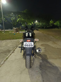 Black Bajaj Pulsar 220F