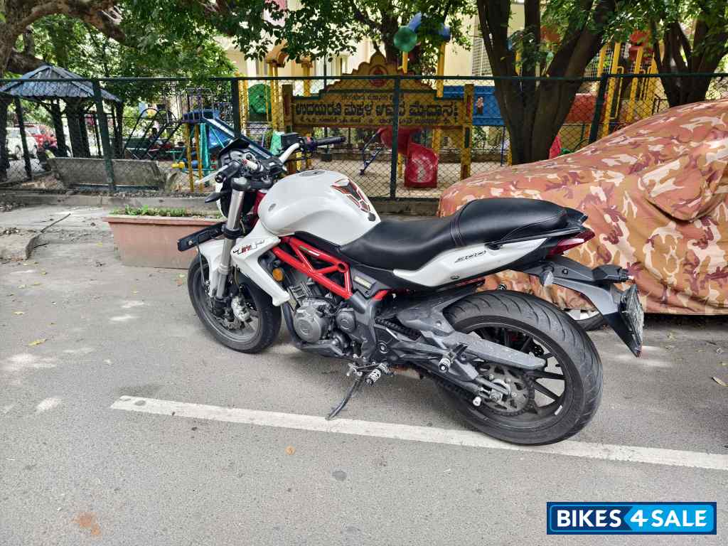 Benelli TNT 300 Benelli TNT 300