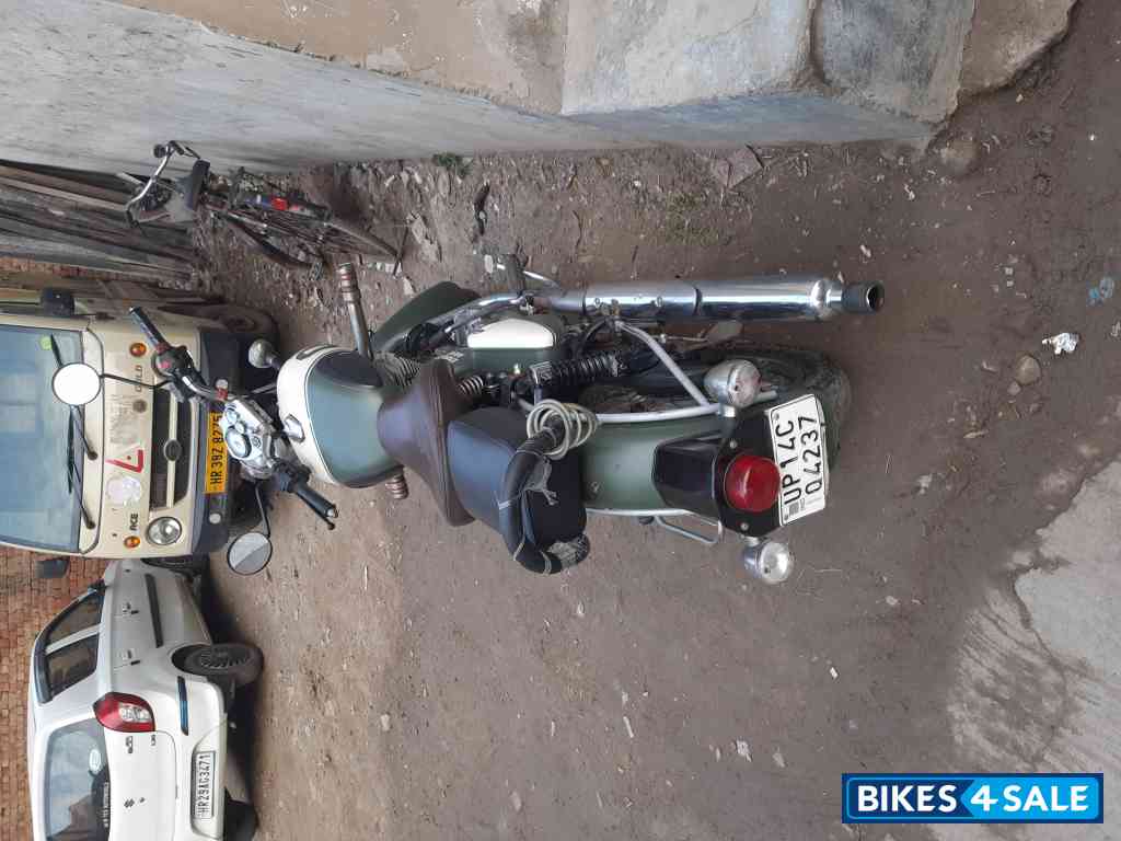 Grey Royal Enfield Classic 350 Grey Royal Enfield Classic 350