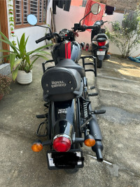 Black Royal Enfield Classic 350 Dual Channel BS6